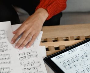 5 astuces pour éviter les douleurs aux doigts en jouant de la guitare